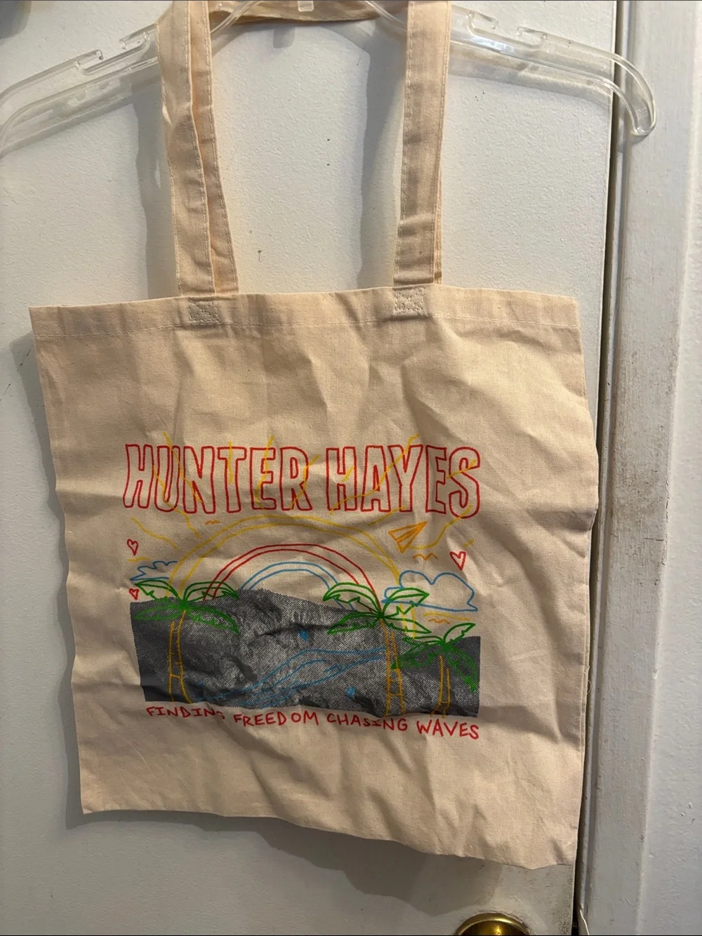 Hunter Hayes Finding Freedom Chasing Waves Canvas Tote Bag in Natural